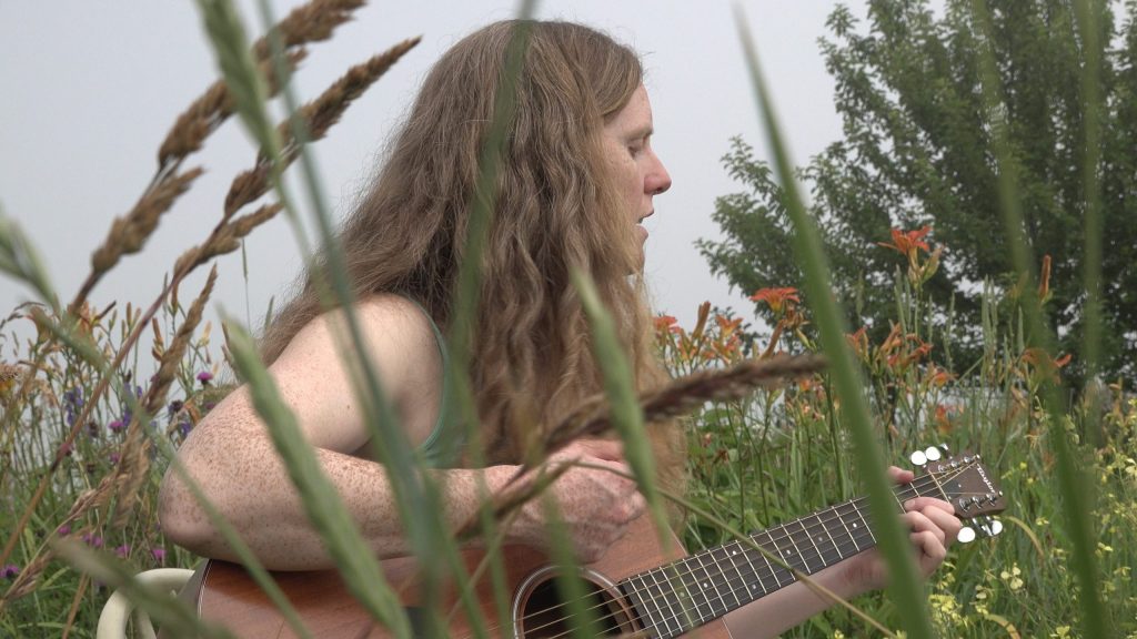 JULY_SEONAID-GUITAR.00_14_39_15.Still001